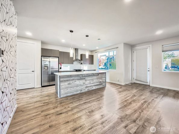 9849 6th Place SE, Seattle WA 98106