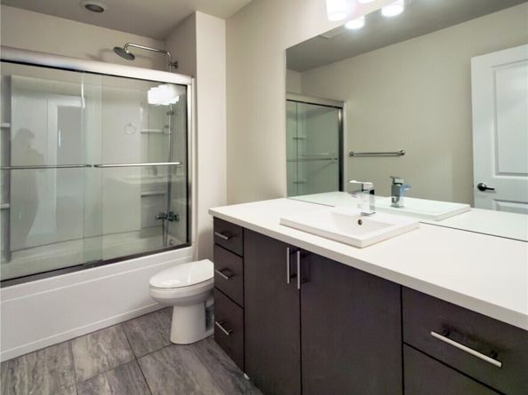 9849 6th Place SE, Seattle WA 98106