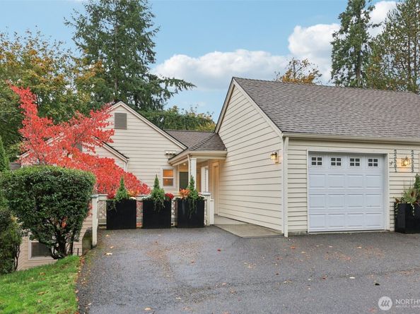 22561 SE 42nd Terrace 2211, Issaquah WA 98029