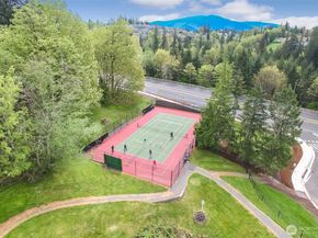 22561 SE 42nd Terrace 2211, Issaquah WA 98029