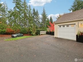 22561 SE 42nd Terrace 2211, Issaquah WA 98029