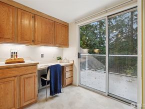 22561 SE 42nd Terrace 2211, Issaquah WA 98029