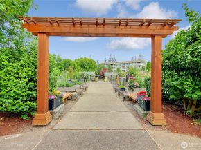 22561 SE 42nd Terrace 2211, Issaquah WA 98029