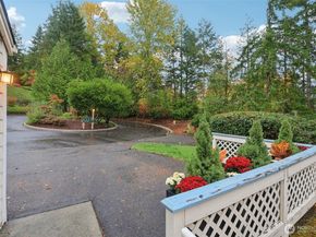 22561 SE 42nd Terrace 2211, Issaquah WA 98029