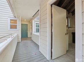 22561 SE 42nd Terrace 2211, Issaquah WA 98029