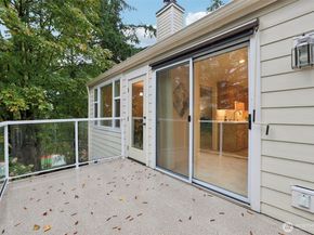 22561 SE 42nd Terrace 2211, Issaquah WA 98029