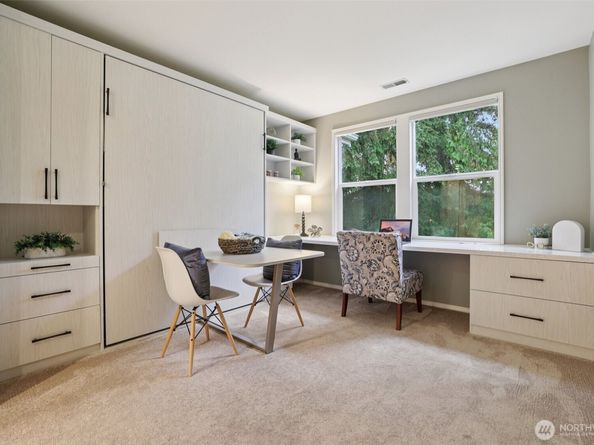 22561 SE 42nd Terrace 2211, Issaquah WA 98029