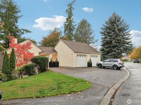 22561 SE 42nd Terrace 2211, Issaquah WA 98029