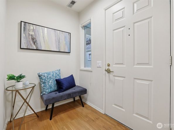 22561 SE 42nd Terrace 2211, Issaquah WA 98029