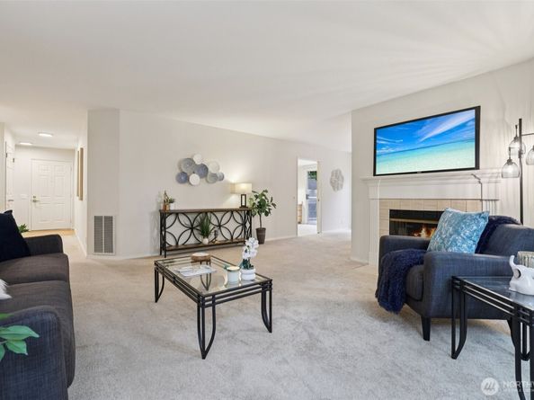 22561 SE 42nd Terrace 2211, Issaquah WA 98029