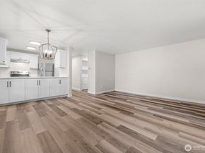 1302 Chestnut Street 2, Everett WA 98201