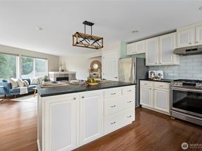 5731 186th Place SW A, Lynnwood WA 98037