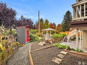 4712 SW Brace Point Drive, Seattle WA 98136