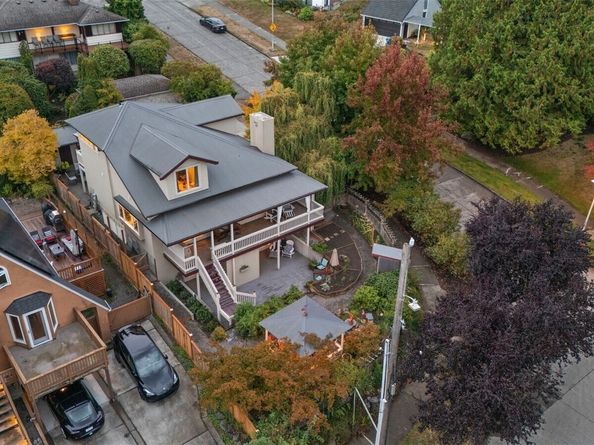 4712 SW Brace Point Drive, Seattle WA 98136