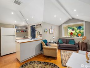 4712 SW Brace Point Drive, Seattle WA 98136