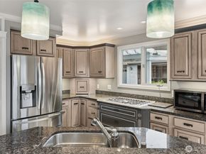 16905 35th Avenue SW, Burien WA 98166