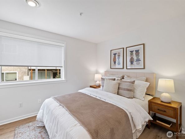 2432 Dexter Avenue N 201, Seattle WA 98109