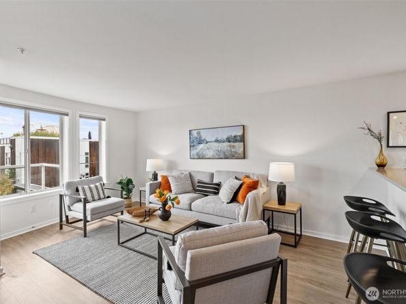2432 Dexter Avenue N 201, Seattle WA 98109