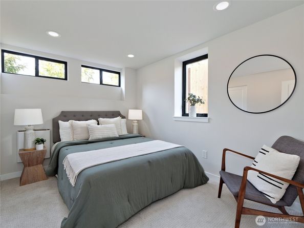 7716 32nd Avenue SW, Seattle WA 98126