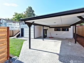 7716 32nd Avenue SW, Seattle WA 98126