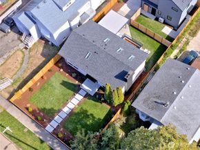 7716 32nd Avenue SW, Seattle WA 98126