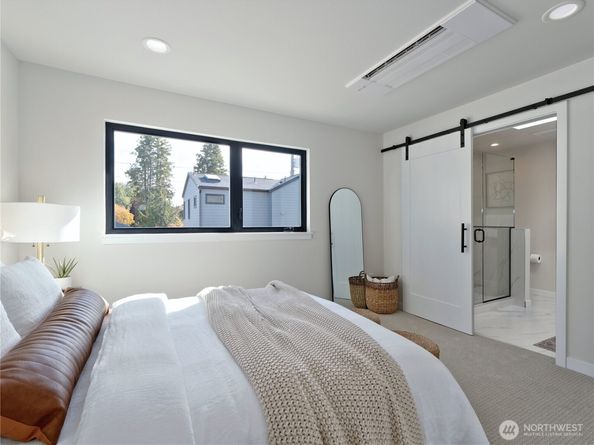 7716 32nd Avenue SW, Seattle WA 98126