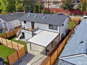 7716 32nd Avenue SW, Seattle WA 98126