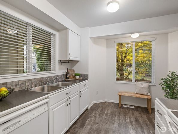 8705 1st Place NE A, Lake Stevens WA 98258