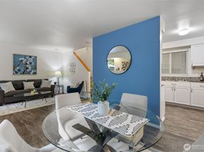 8705 1st Place NE A, Lake Stevens WA 98258