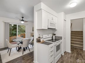 8705 1st Place NE A, Lake Stevens WA 98258