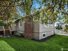 8266 4th Avenue NE, Seattle WA 98115