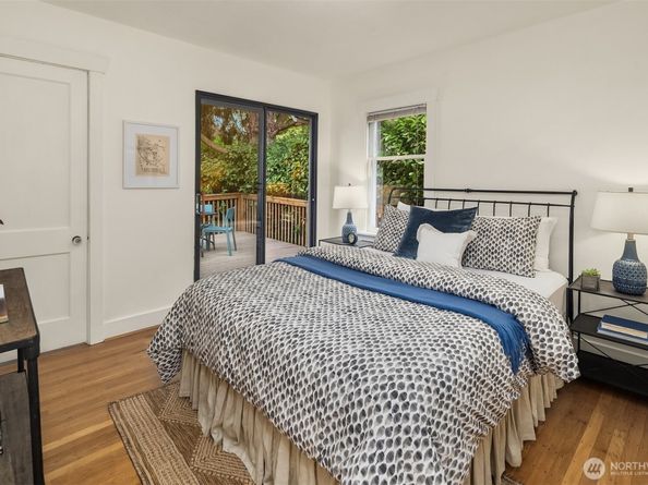 8266 4th Avenue NE, Seattle WA 98115
