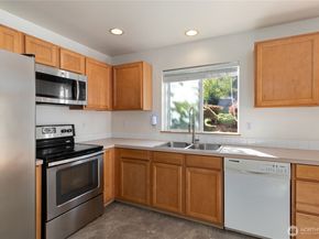 7006 E Dakota Street, Port Orchard WA 98366