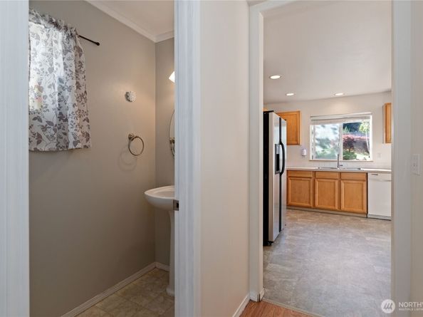 7006 E Dakota Street, Port Orchard WA 98366
