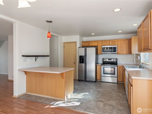 7006 E Dakota Street, Port Orchard WA 98366