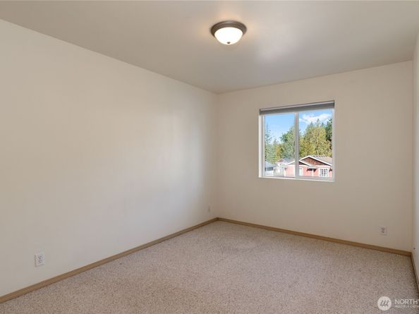 7006 E Dakota Street, Port Orchard WA 98366