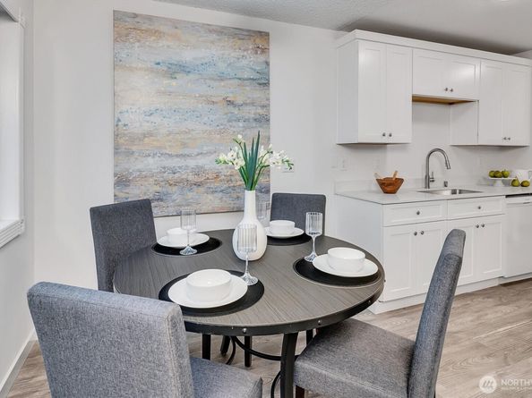 14132 74th Place NE 16D, Kirkland WA 98034