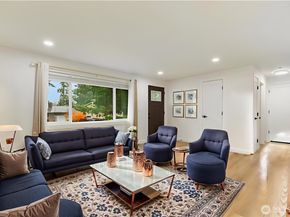 5506 216 Street SW, Mountlake Terrace WA 98043