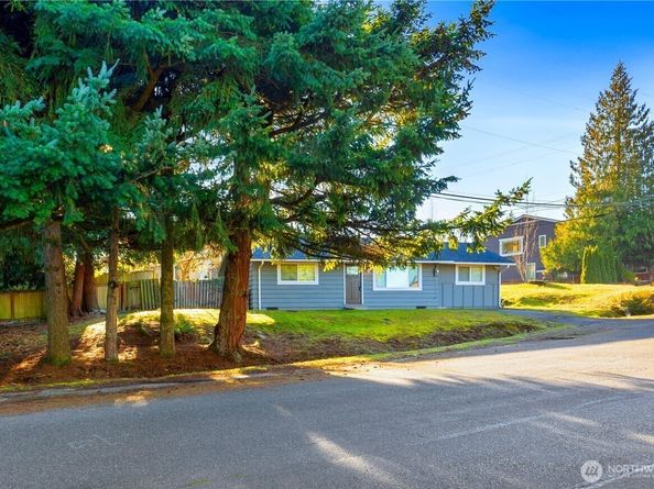 5506 216 Street SW, Mountlake Terrace WA 98043