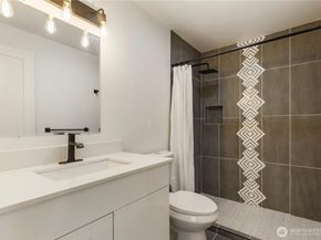5506 216 Street SW, Mountlake Terrace WA 98043