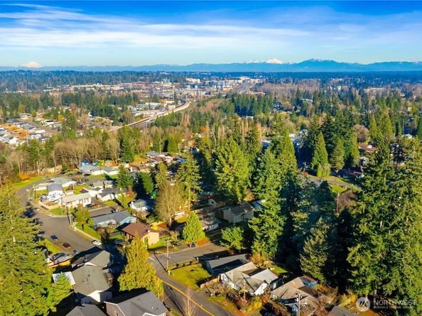 5506 216 Street SW, Mountlake Terrace WA 98043