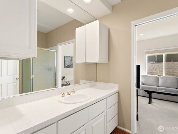 1762 NW 57th Street 501, Seattle WA 98107
