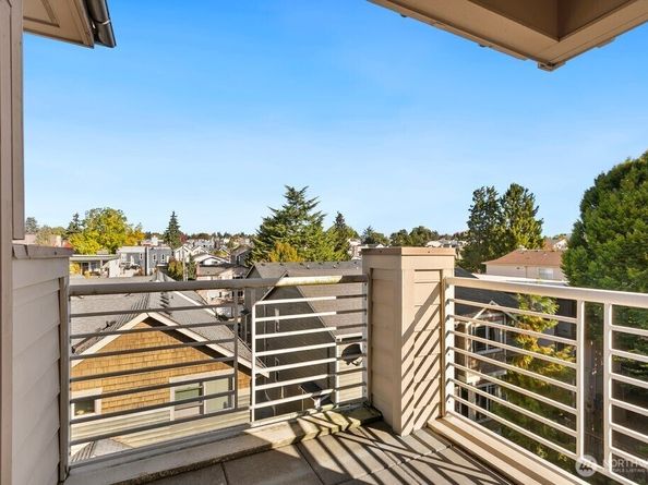 1762 NW 57th Street 501, Seattle WA 98107