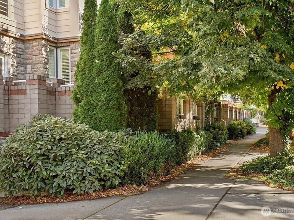 1762 NW 57th Street 501, Seattle WA 98107