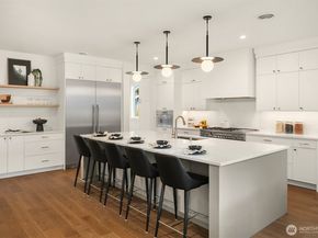 2643 106th Avenue NE, Bellevue WA 98004