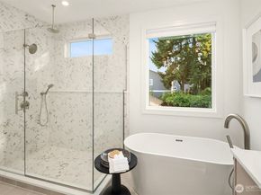 2643 106th Avenue NE, Bellevue WA 98004