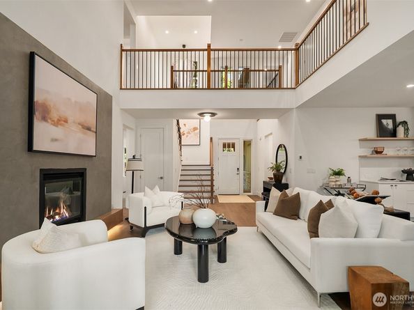 2643 106th Avenue NE, Bellevue WA 98004
