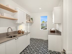 2643 106th Avenue NE, Bellevue WA 98004