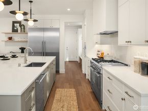 2643 106th Avenue NE, Bellevue WA 98004