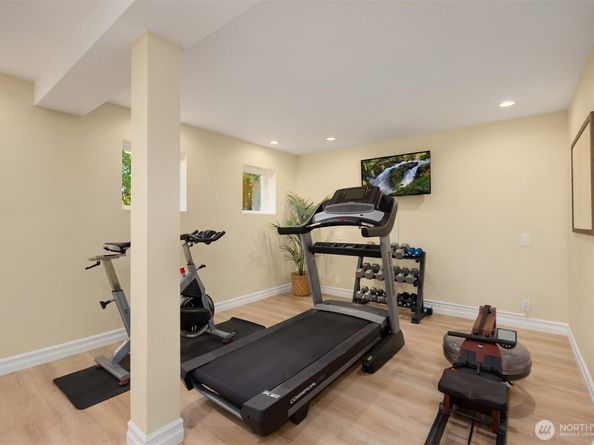 6564 NE Maple Street, Bainbridge Island WA 98110